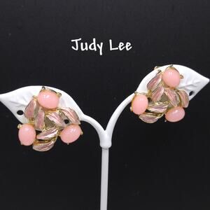 Judy Lee Pink Lucite Enamel Clip Earrings Gold Tone 1950s Vintage Jewelry
